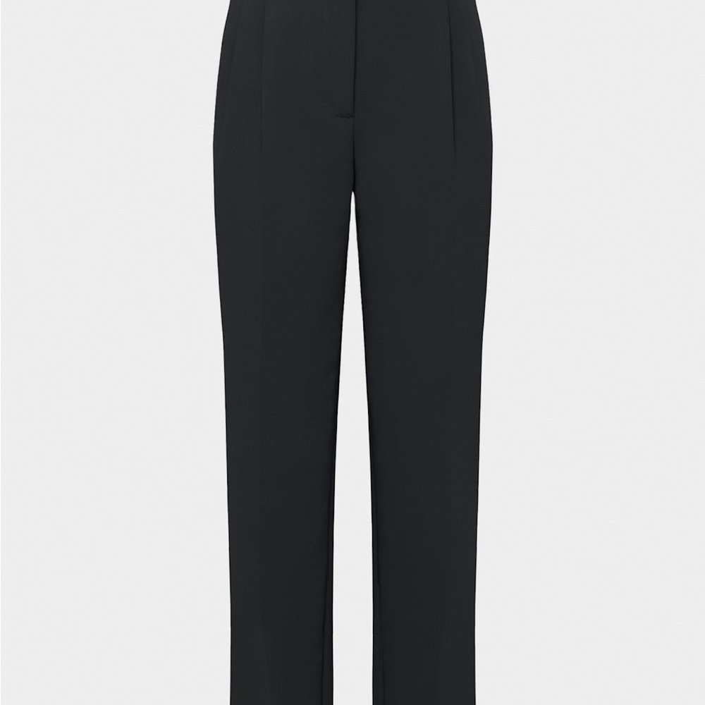 NWT Aritzia Effortless Pants Black Size 6 Short 6P